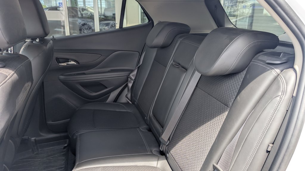 Buick Encore Sport Touring 2017 à Magog, Québec - 12 - w1024h768px
