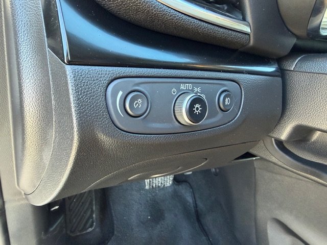 2018 Buick Encore Essence in Magog, Quebec - 18 - w1024h768px