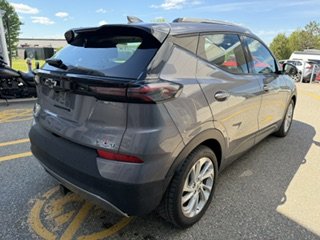 2022 Chevrolet Bolt EUV LT in Magog, Quebec - 4 - w1024h768px