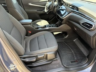 2022 Chevrolet Bolt EUV LT in Magog, Quebec - 8 - w1024h768px