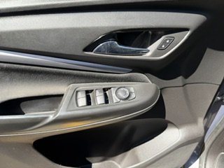 2022 Chevrolet Bolt EUV LT in Magog, Quebec - 14 - w1024h768px