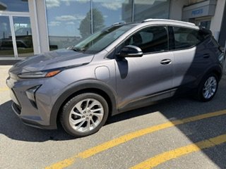 2022 Chevrolet Bolt EUV LT in Magog, Quebec - 3 - w1024h768px
