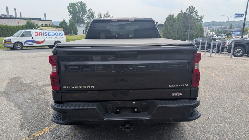 Chevrolet Silverado 1500 Custom 2022 à Magog, Québec - 4 - w1024h768px