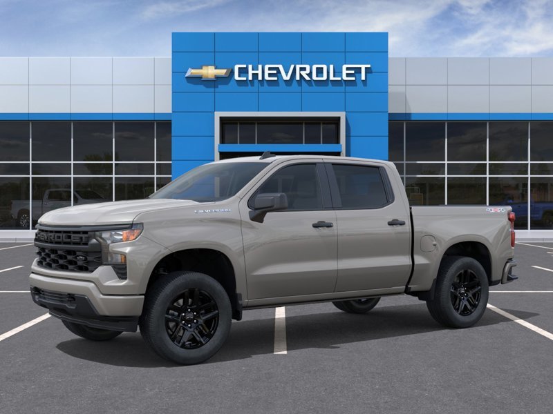 Chevrolet Silverado 1500 Custom 2026 à Magog, Québec - 2 - w1024h768px