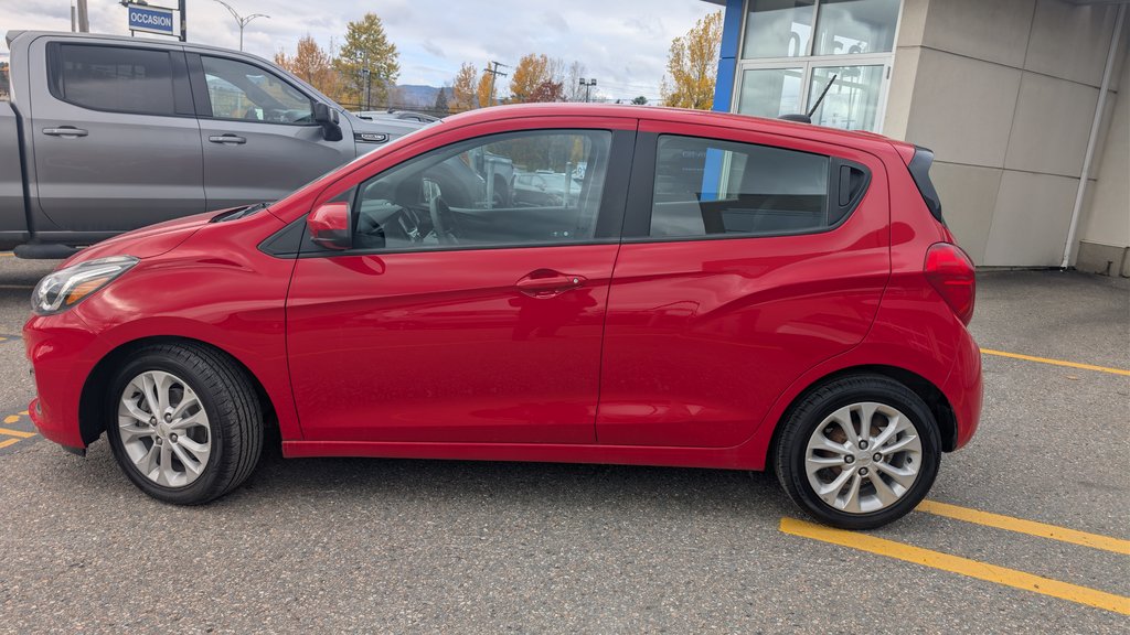 Chevrolet Spark 1LT 2022 à Magog, Québec - 2 - w1024h768px