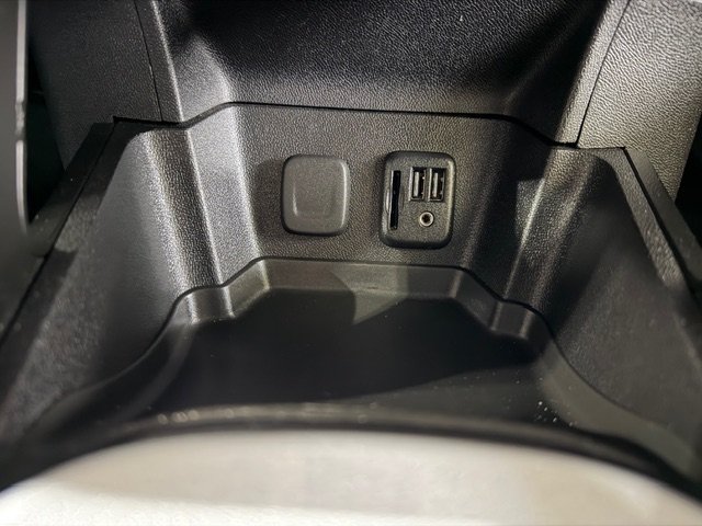 2019 Chevrolet Volt LT in Magog, Quebec - 17 - w1024h768px