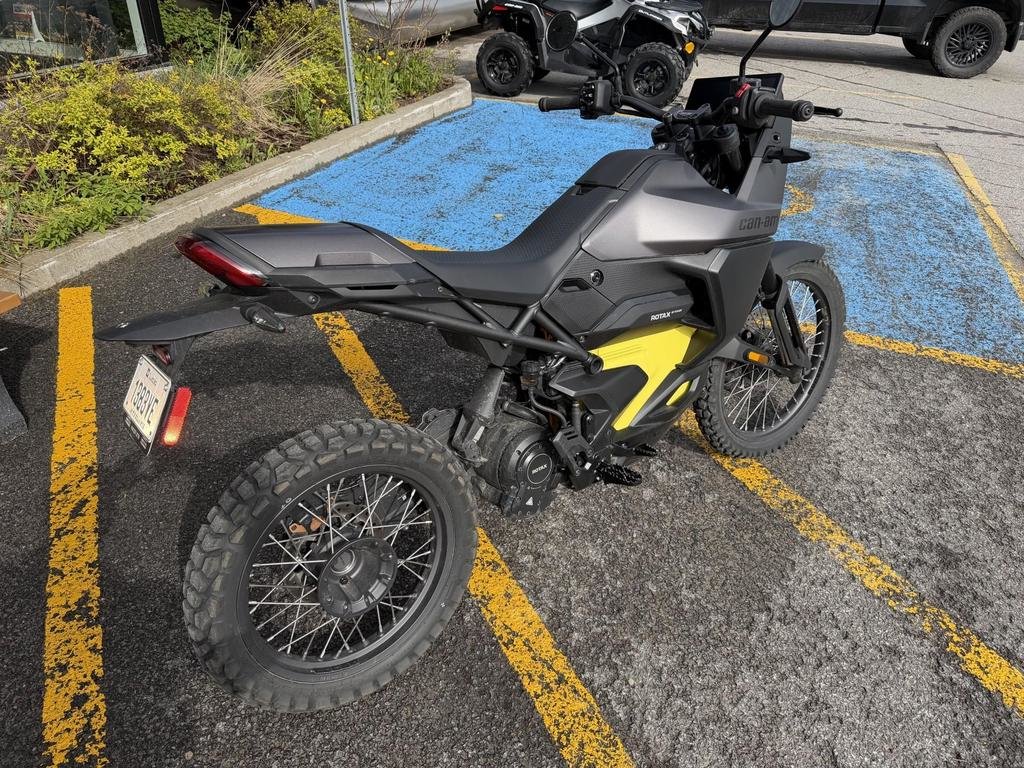 2025 Can-Am ORIGIN Electrique in Charlemagne, Quebec - 7 - w1024h768px