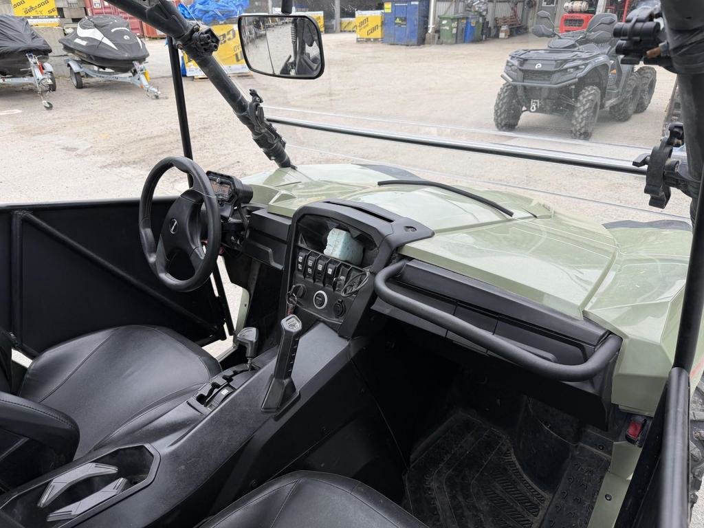 2020 Can-Am COMMANDER 800 DPS in Charlemagne, Quebec - 6 - w1024h768px