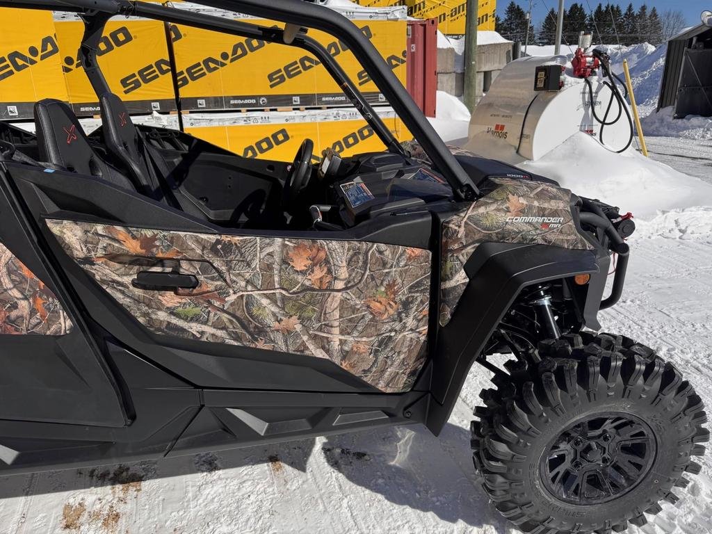 2024 Can-Am COMMANDER MAX XMR 1000 X-MR in Charlemagne, Quebec - 2 - w1024h768px