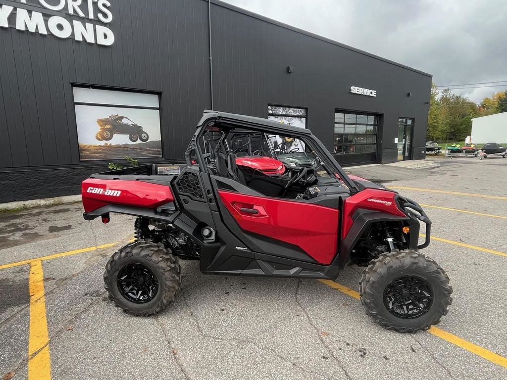 Can-Am COMMANDER XT 700  2025 à Charlemagne, Québec - 2 - w1024h768px