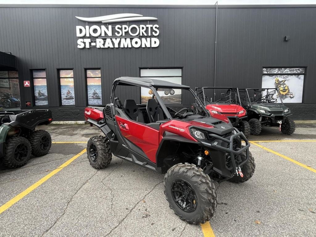 Can-Am COMMANDER XT 700  2025 à Charlemagne, Québec - 1 - w1024h768px