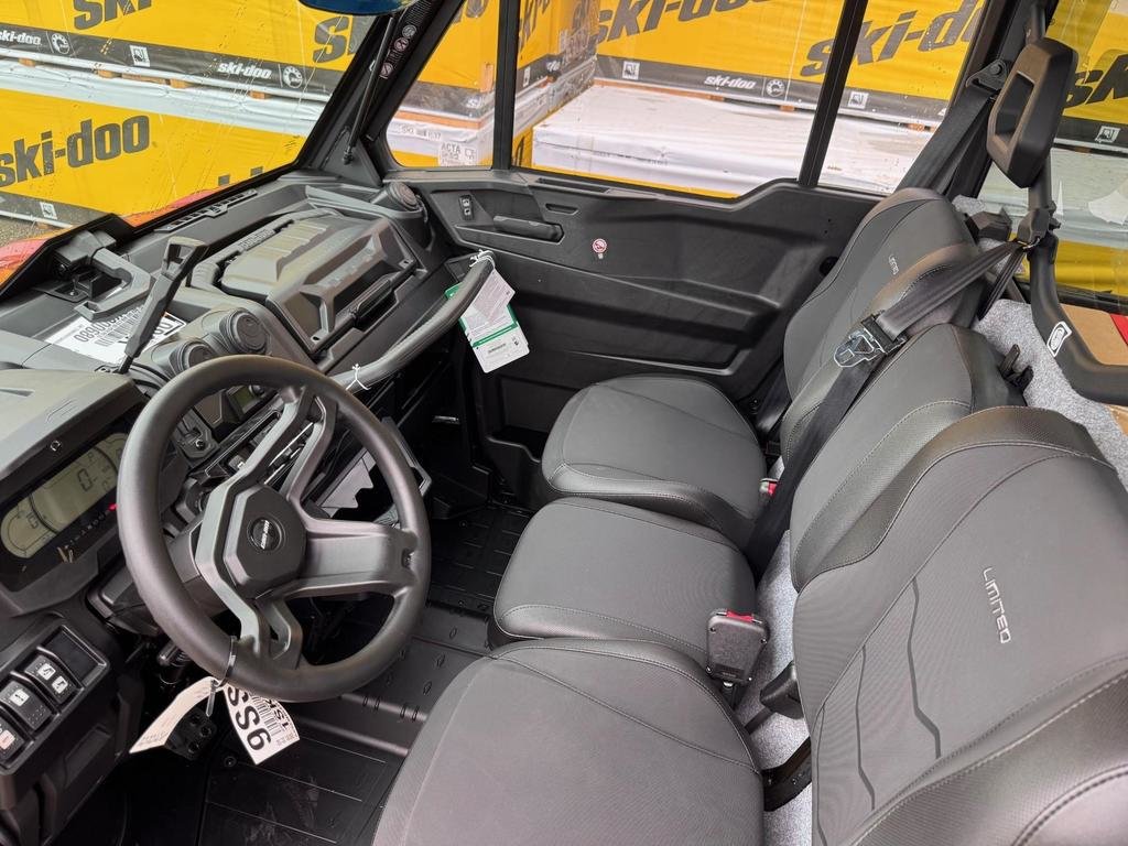 2025 Can-Am DEFENDER 6X6 LIMITED CAB in Charlemagne, Quebec - 8 - w1024h768px