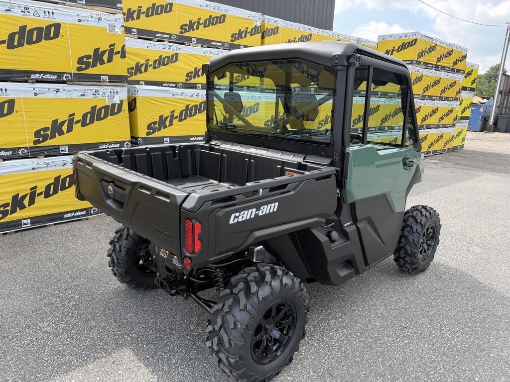 2026 Can-Am DEFENDER DPS CAB HD10 in Charlemagne, Quebec - 5 - w1024h768px