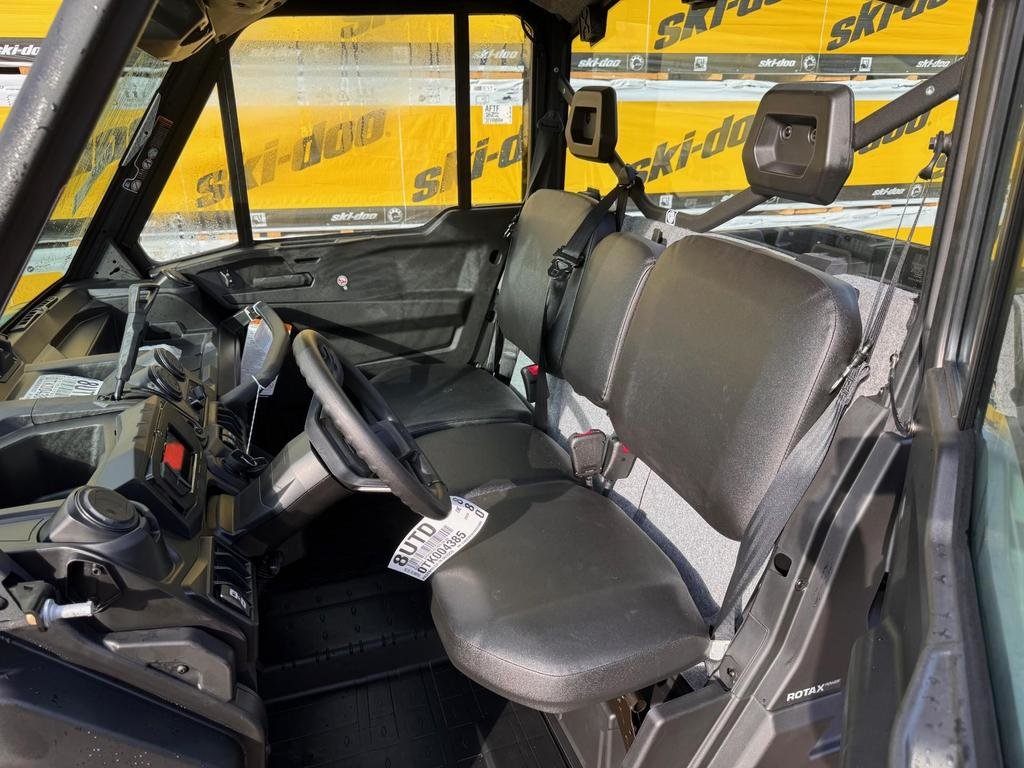 Can-Am DEFENDER DPS CAB HD9  2026 à Charlemagne, Québec - 6 - w1024h768px