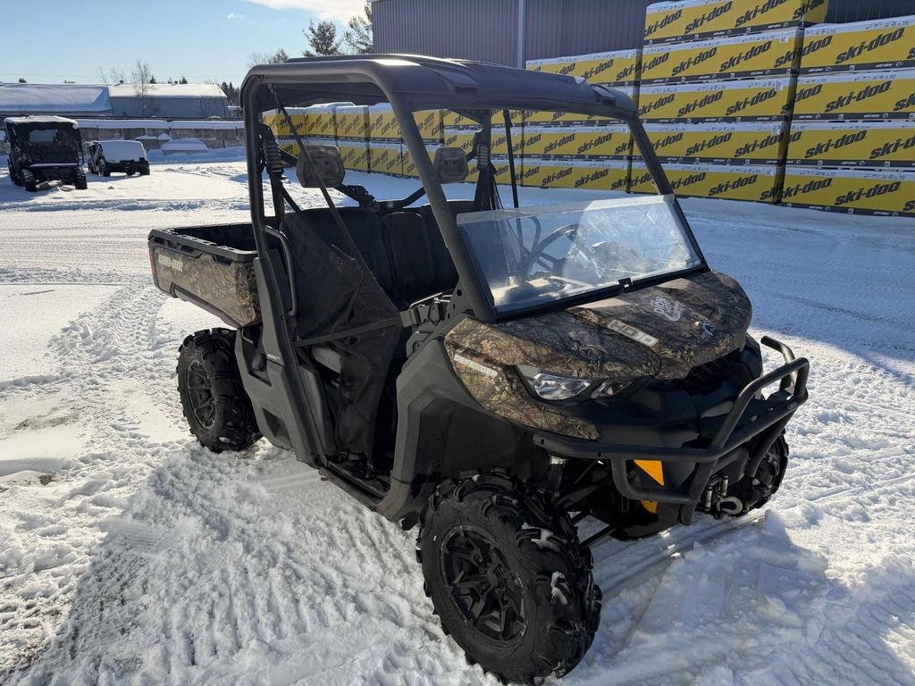 2017 Can-Am DEFENDER HD10 XT in Charlemagne, Quebec - 5 - w1024h768px