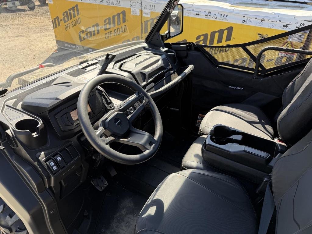 2023 Can-Am DEFENDER HD9 XT in Charlemagne, Quebec - 8 - w1024h768px