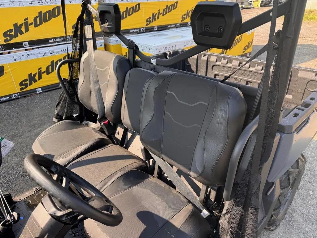 Can-Am DEFENDER HD9 XT  2026 à Charlemagne, Québec - 4 - w1024h768px