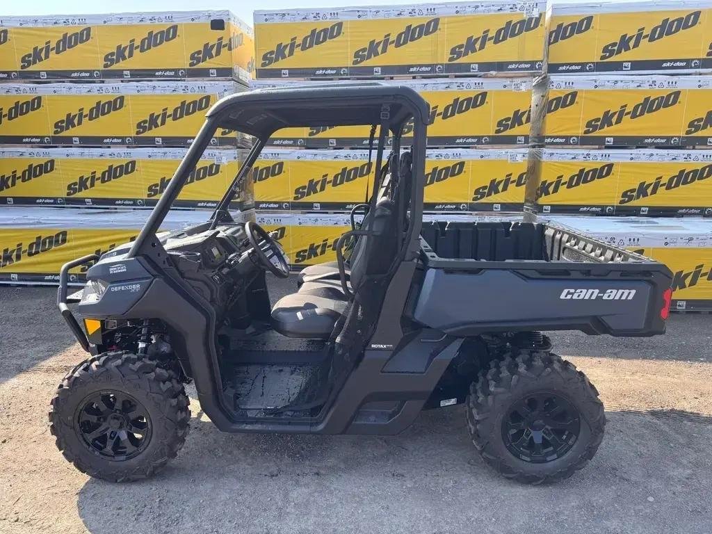 Can-Am DEFENDER HD9 XT  2026 à Charlemagne, Québec - 6 - w1024h768px