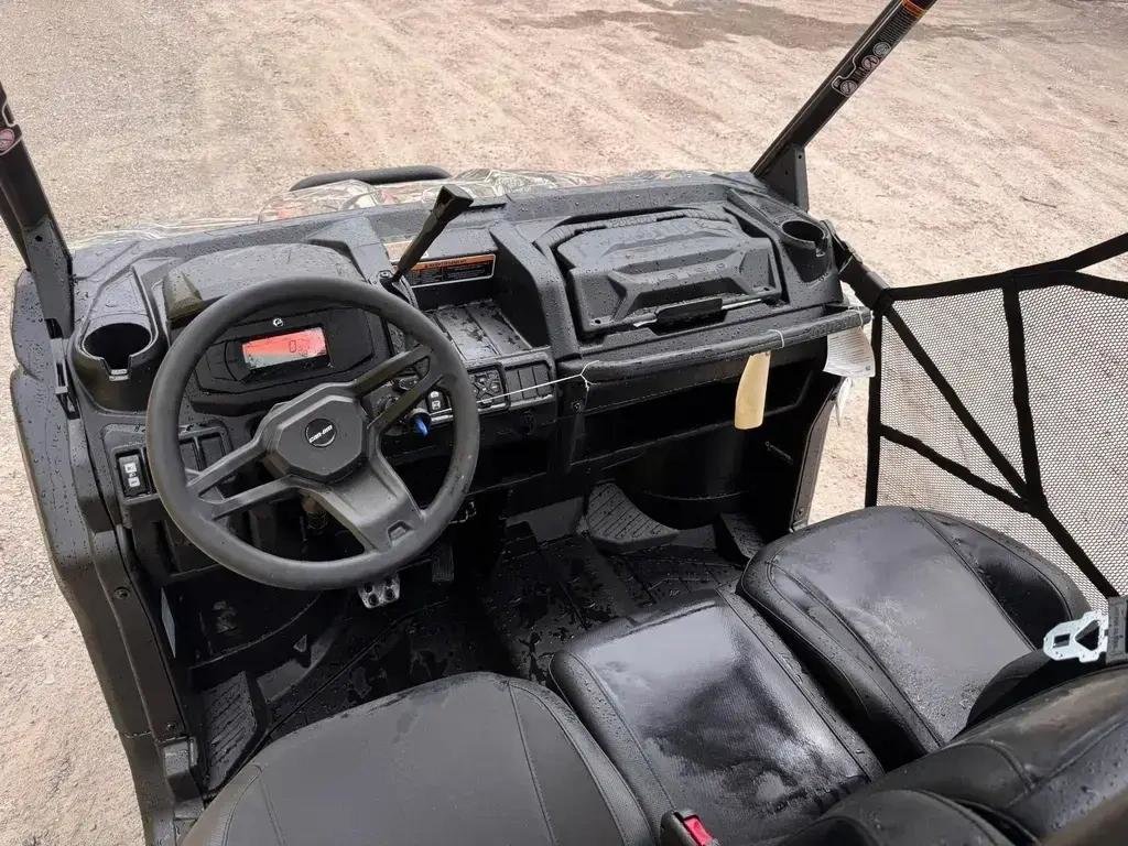 2026 Can-Am DEFENDER HD9 XT in Charlemagne, Quebec - 6 - w1024h768px