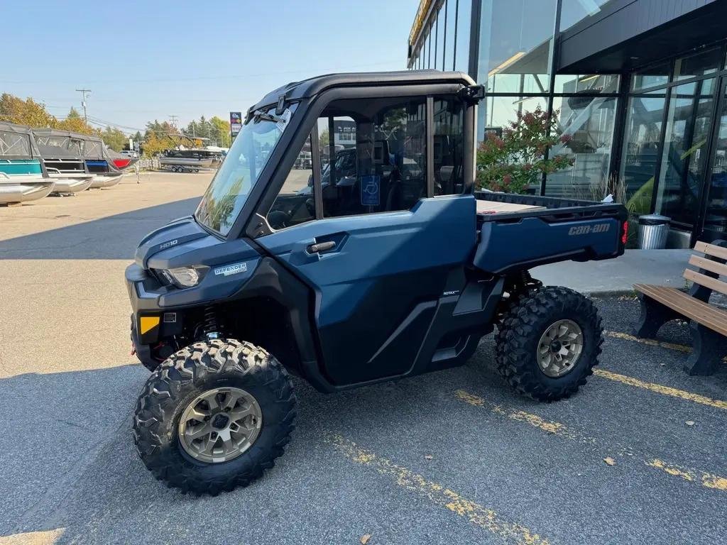 Can-Am Defender LIMITED CAB HD10  2025 à Charlemagne, Québec - 3 - w1024h768px