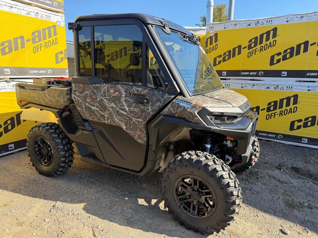 2027 Can-Am DEFENDER LIMITED CAB HD11 in Charlemagne, Quebec - 1 - w1024h768px