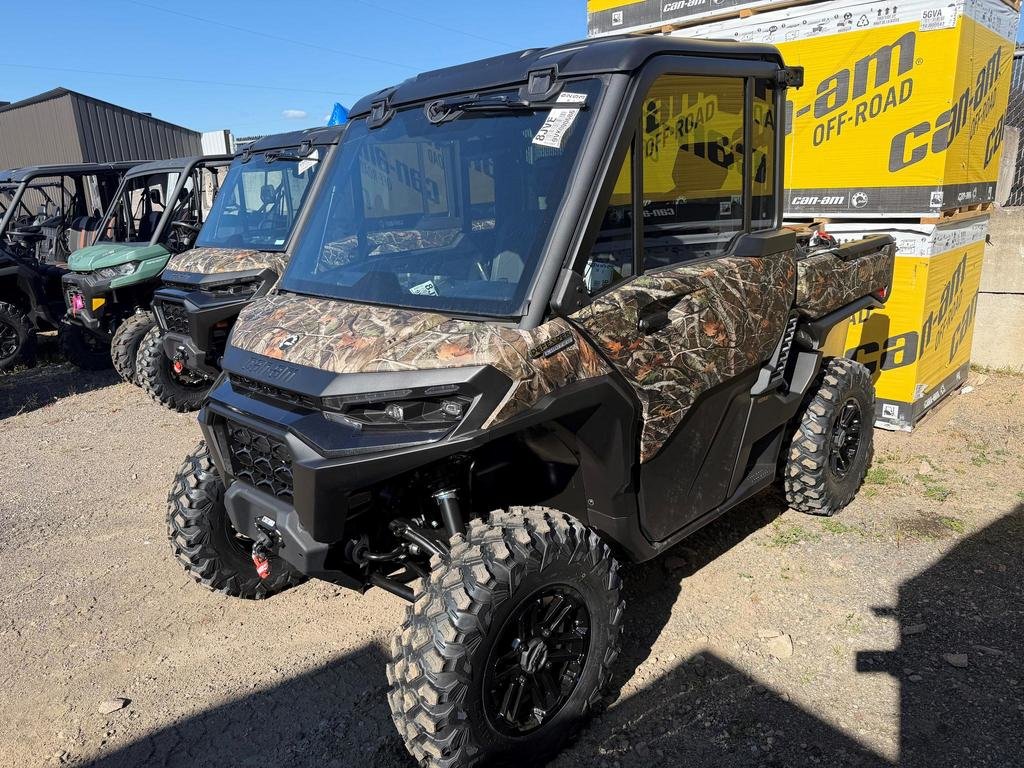2027 Can-Am DEFENDER LIMITED CAB HD11 in Charlemagne, Quebec - 4 - w1024h768px