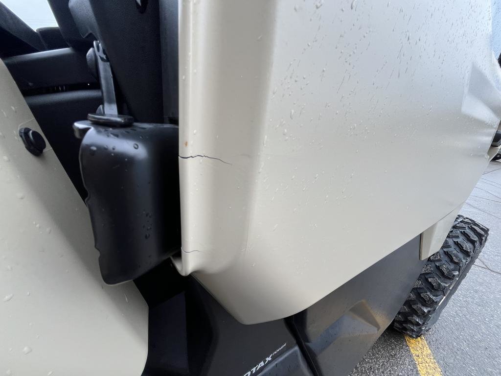 2025 Can-Am DEFENDER LTD CAB HD10 in Charlemagne, Quebec - 9 - w1024h768px