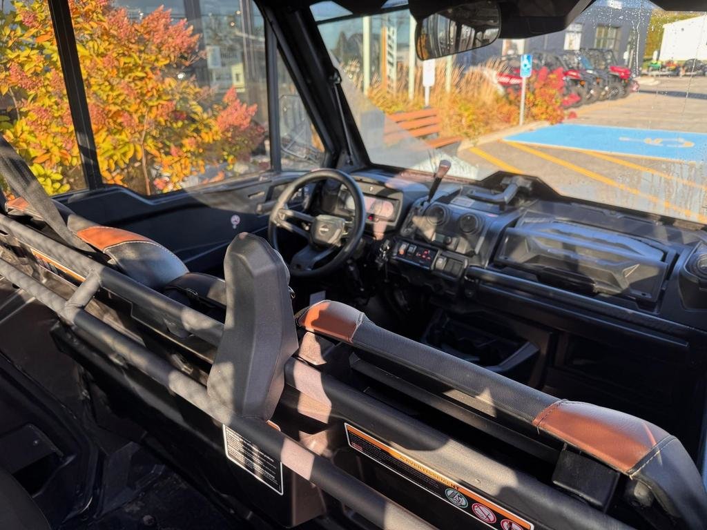 2024 Can-Am DEFENDER MAX LIMITED CAB HD10 in Charlemagne, Quebec - 6 - w1024h768px