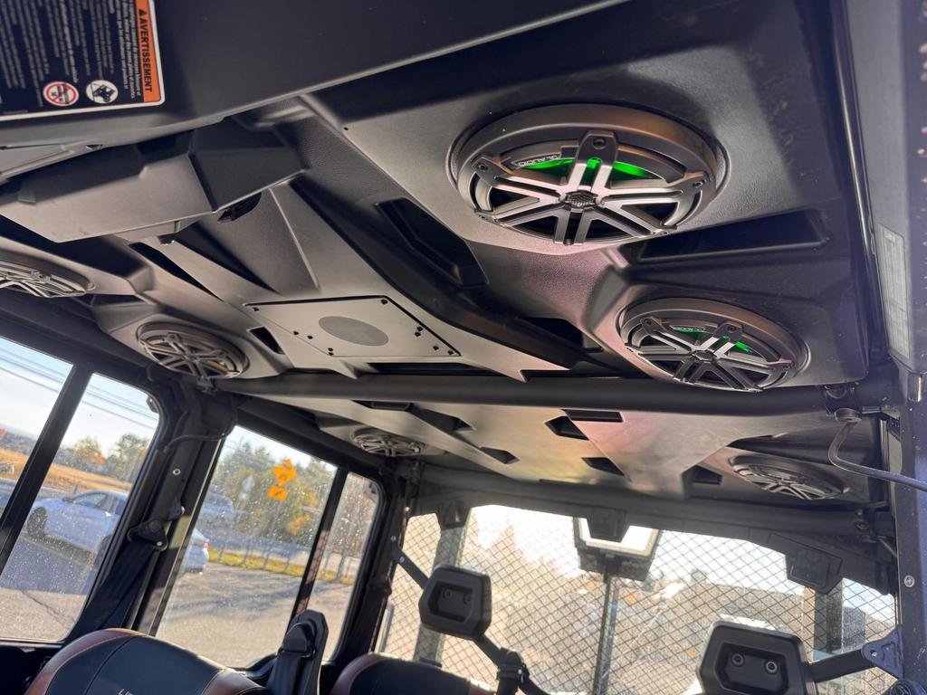 2024 Can-Am DEFENDER MAX LIMITED CAB HD10 in Charlemagne, Quebec - 9 - w1024h768px