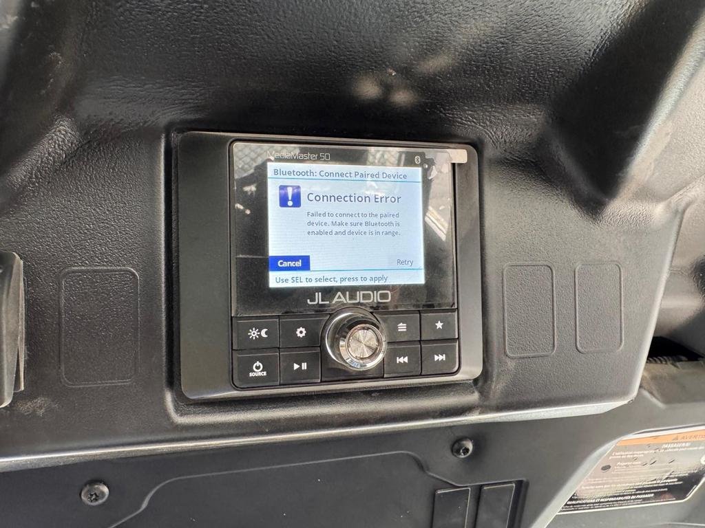 2024 Can-Am DEFENDER MAX LIMITED CAB HD10 in Charlemagne, Quebec - 10 - w1024h768px