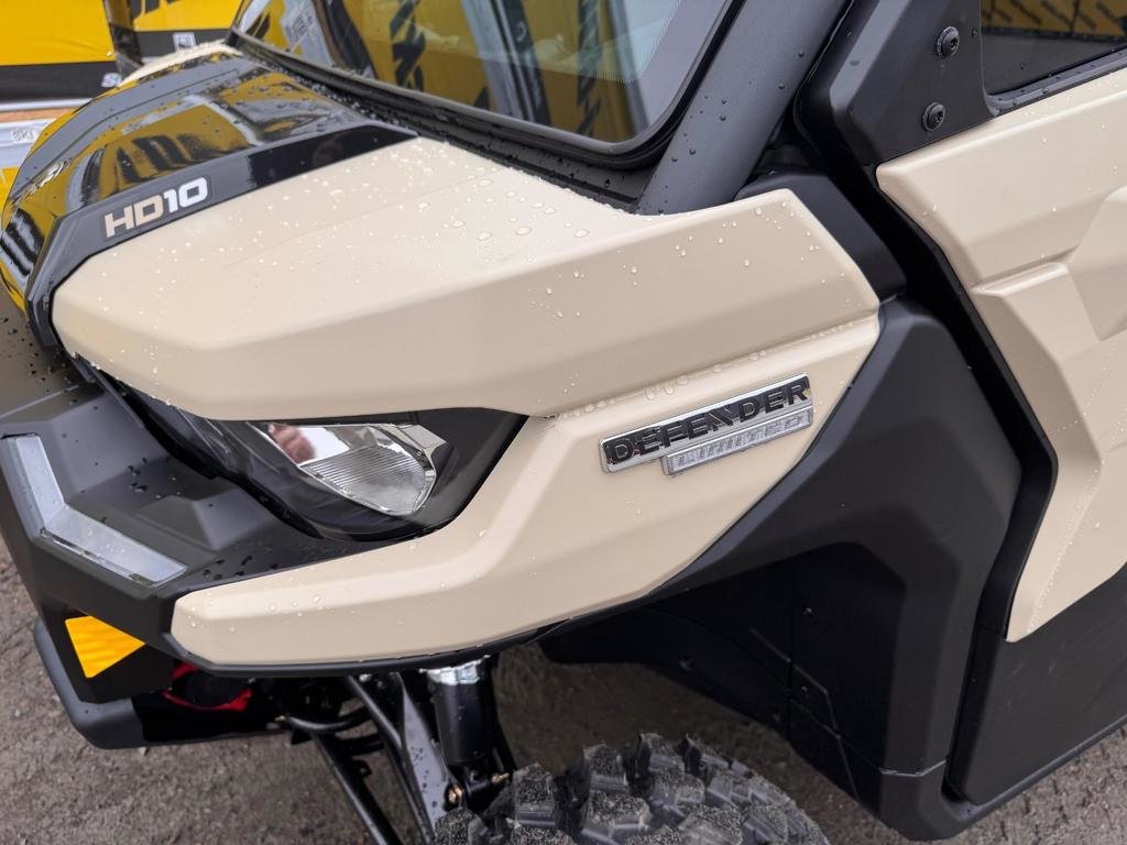 2025 Can-Am Defender MAX LIMITED CAB HD10 in Charlemagne, Quebec - 4 - w1024h768px