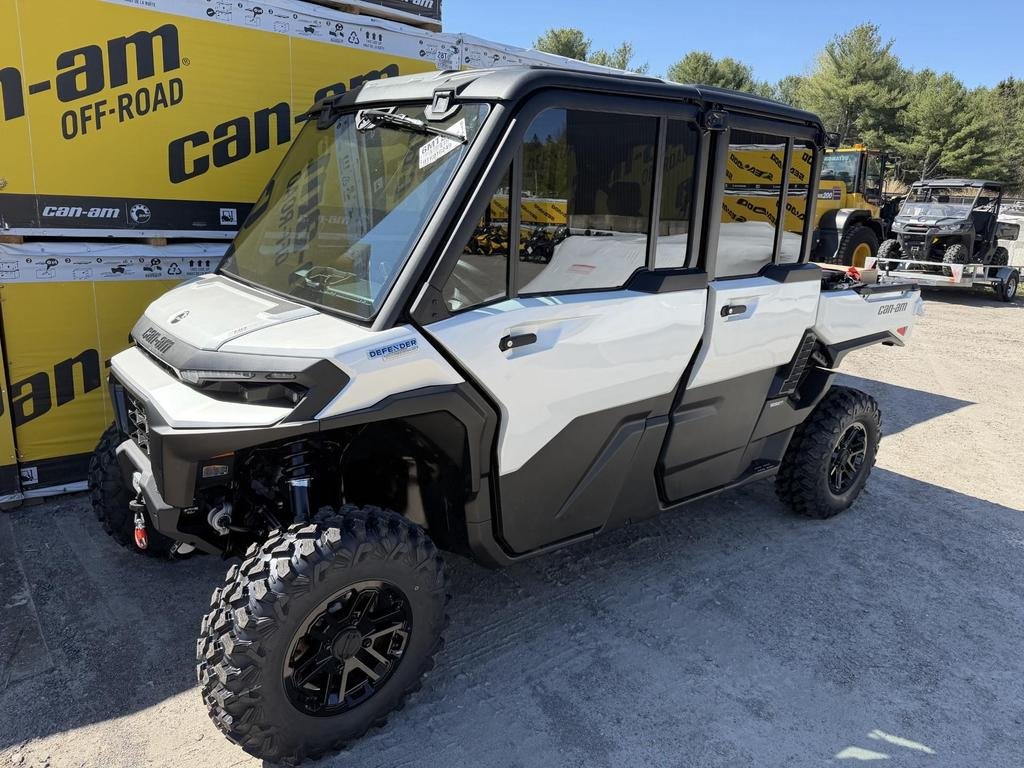 Can-Am DEFENDER MAX LIMITED CAB HD11  2026 à Charlemagne, Québec - 2 - w1024h768px