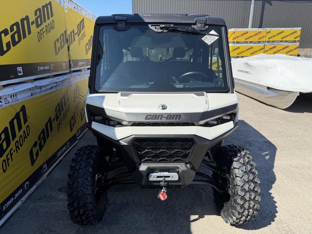 Can-Am DEFENDER MAX LIMITED CAB HD11  2026 à Charlemagne, Québec - 3 - w1024h768px