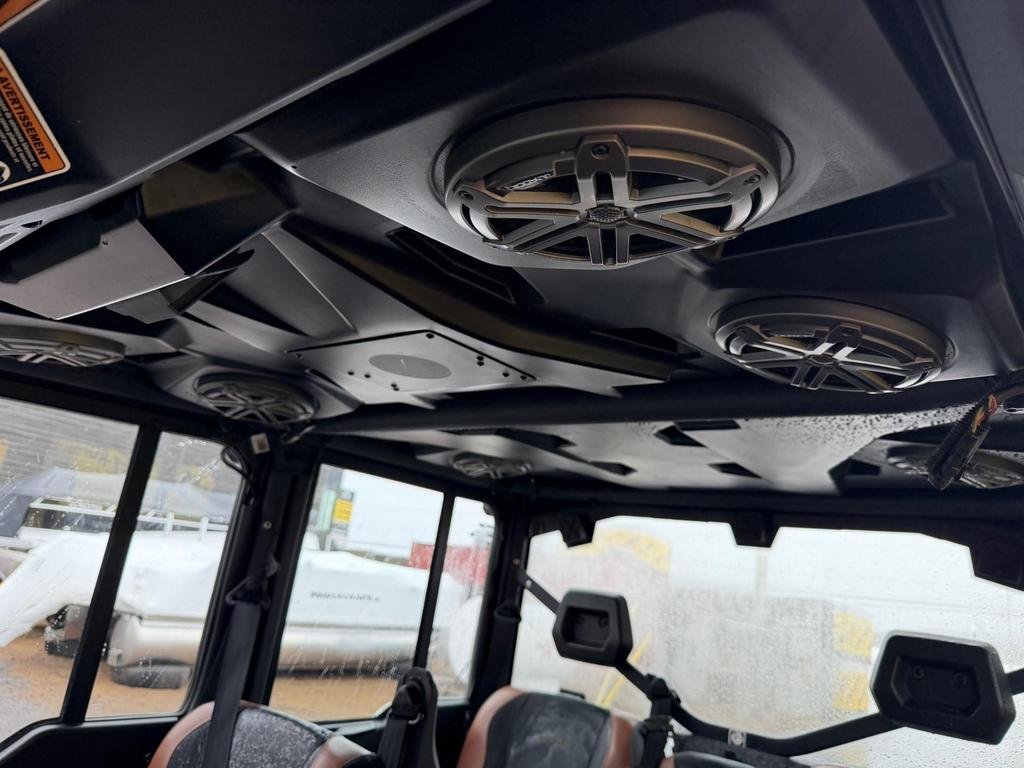 2024 Can-Am DEFENDER MAX LIMITED HD10 in Charlemagne, Quebec - 7 - w1024h768px