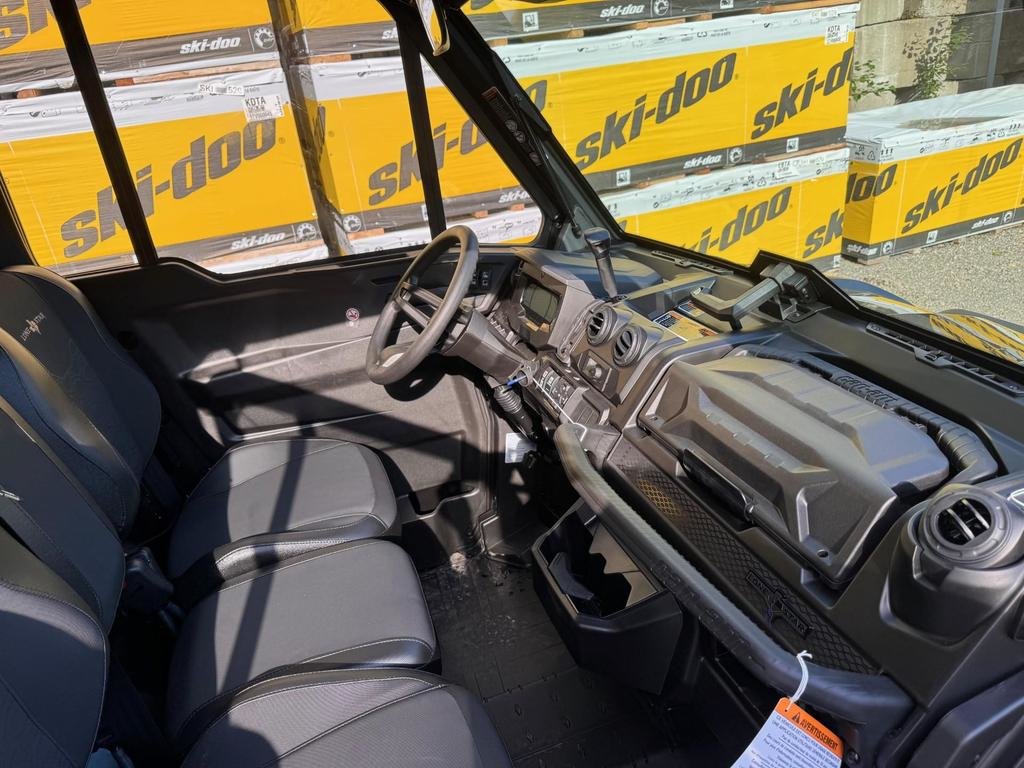 Can-Am Defender MAX LONE STAR CAB HD10  2025 à Charlemagne, Québec - 8 - w1024h768px
