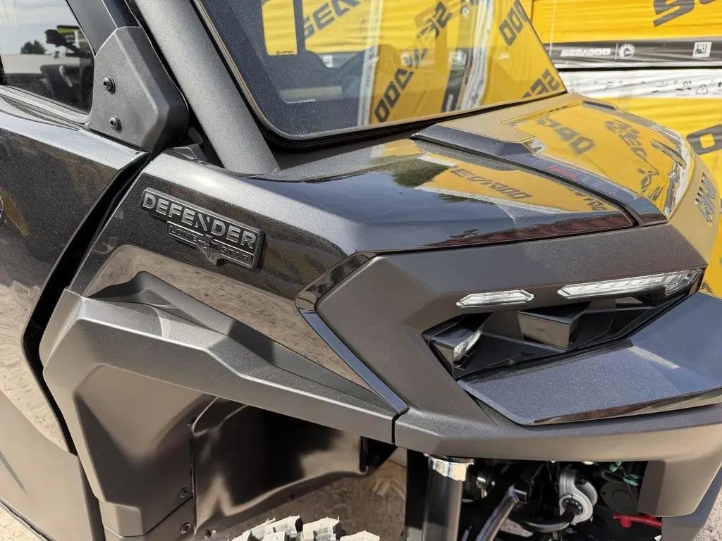 2026 Can-Am DEFENDER MAX LONE STAR CAB HD11 in Charlemagne, Quebec - 7 - w1024h768px