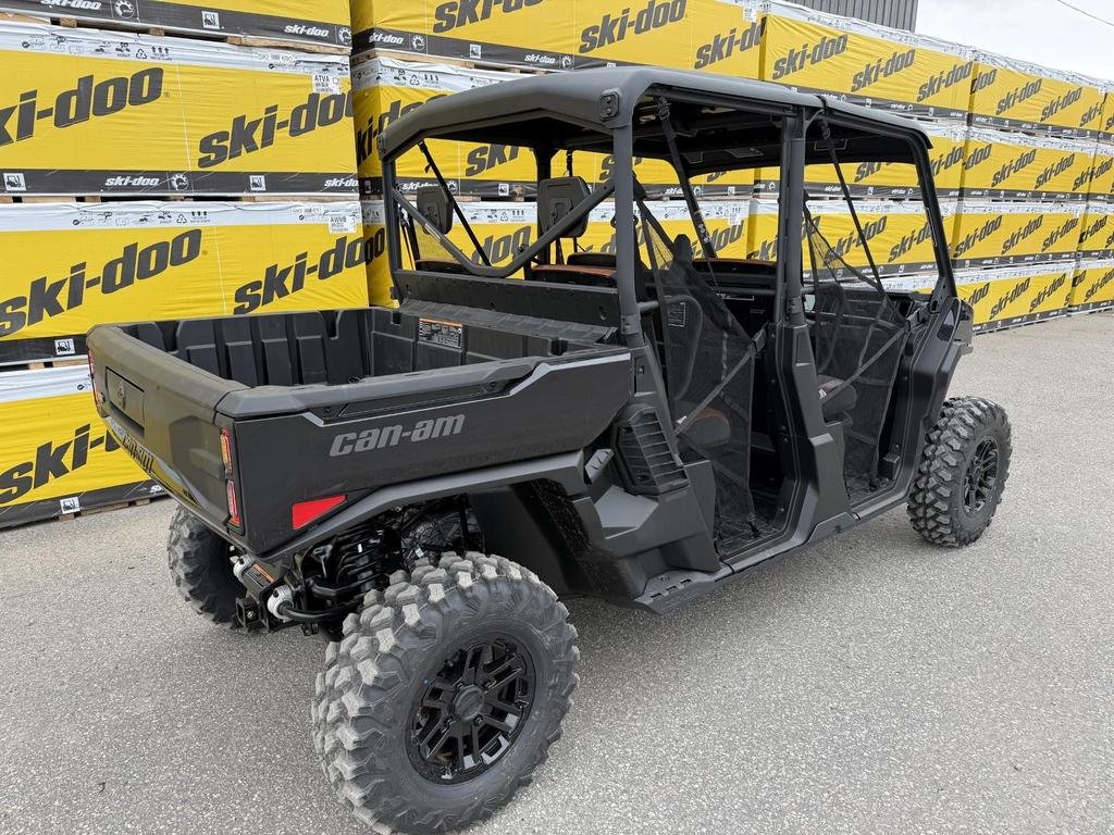 Can-Am DEFENDER MAX LONE STAR HD11  2026 à Charlemagne, Québec - 3 - w1024h768px