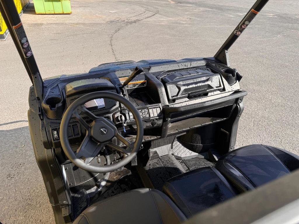 2025 Can-Am Defender XT HD7 in Charlemagne, Quebec - 6 - w1024h768px