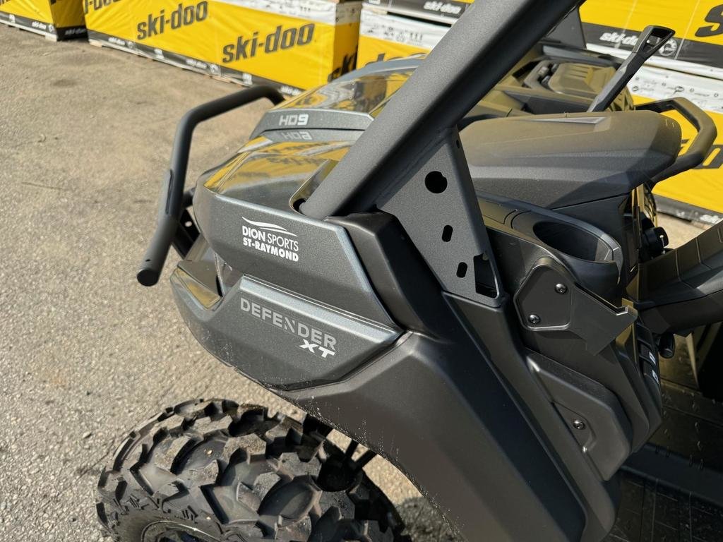 2024 Can-Am Defender XT HD9 in Charlemagne, Quebec - 3 - w1024h768px