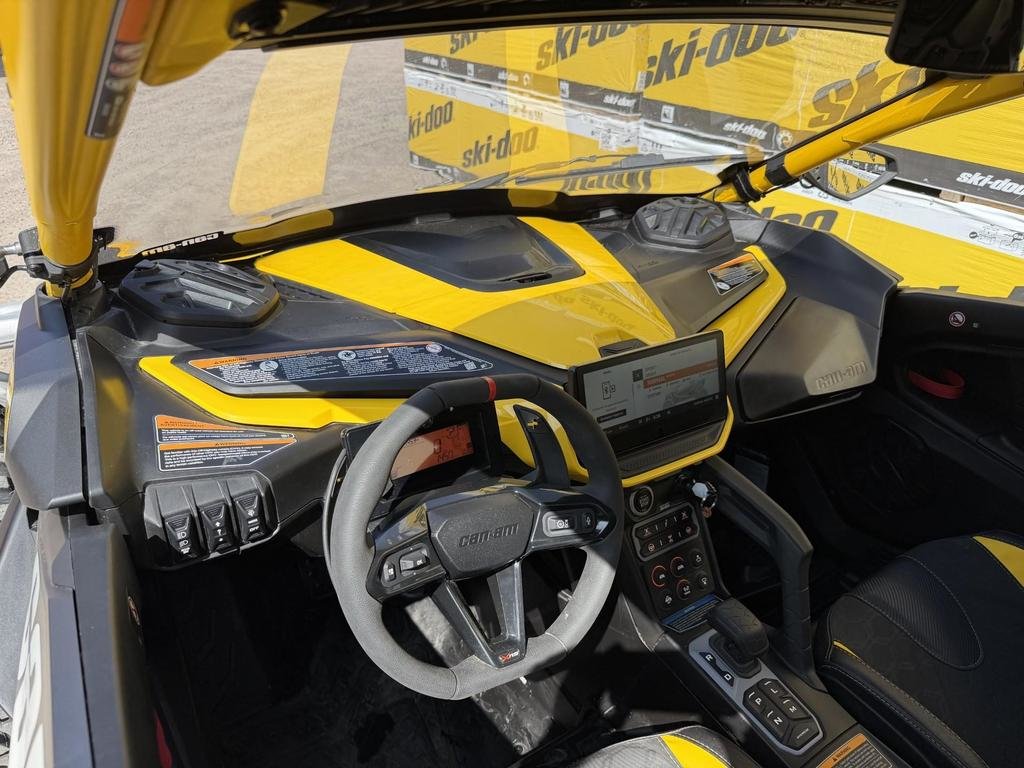 Can-Am MAVERICK R XRS 240hp X RS  2024 à Charlemagne, Québec - 5 - w1024h768px