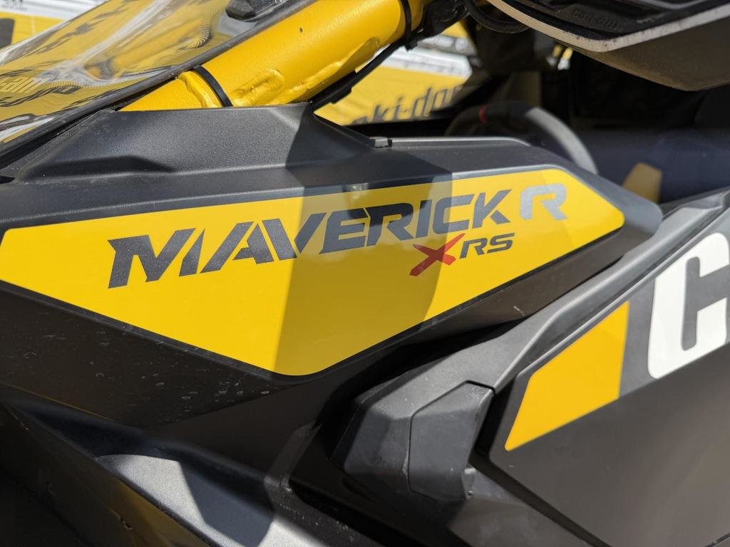 Can-Am MAVERICK R XRS 240hp X RS  2024 à Charlemagne, Québec - 3 - w1024h768px