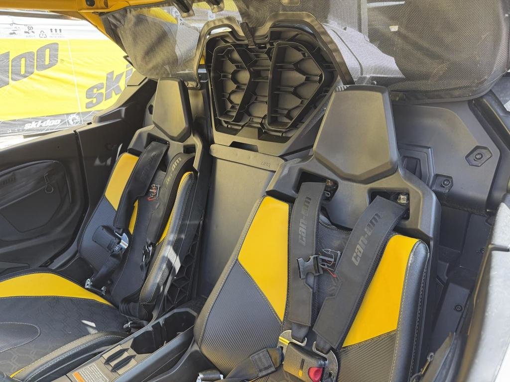 Can-Am MAVERICK R XRS 240hp X RS  2024 à Charlemagne, Québec - 4 - w1024h768px