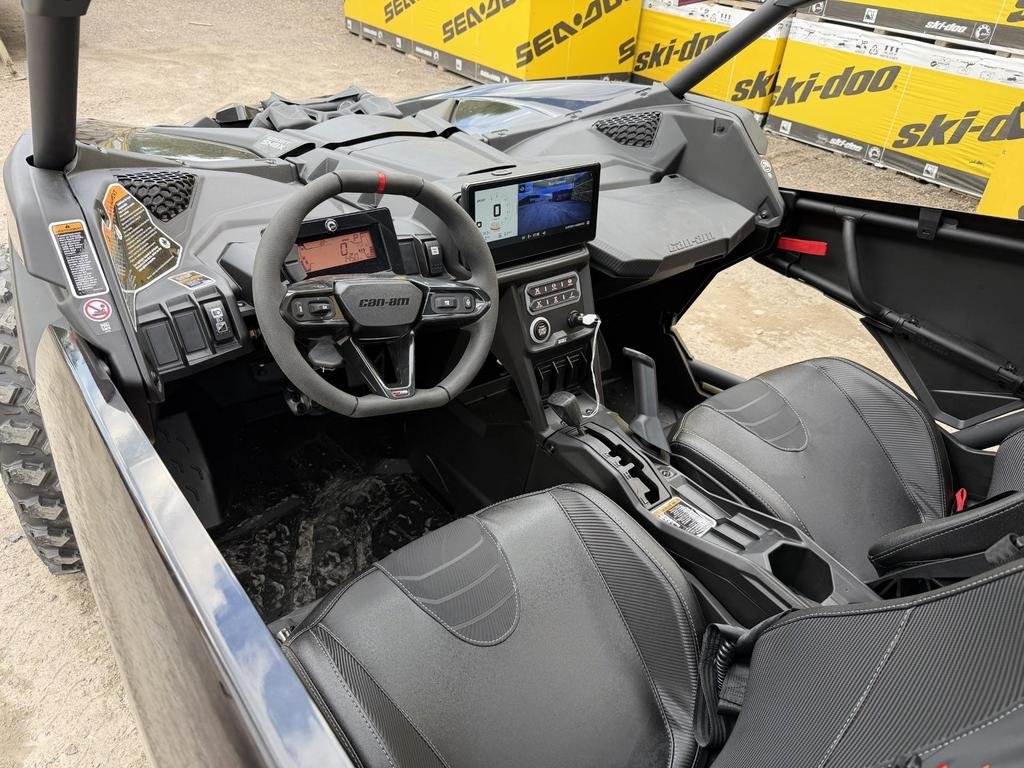 Can-Am MAVERICK X3 XDS TURBO RR SMART-SHOX  2026 à Charlemagne, Québec - 4 - w1024h768px