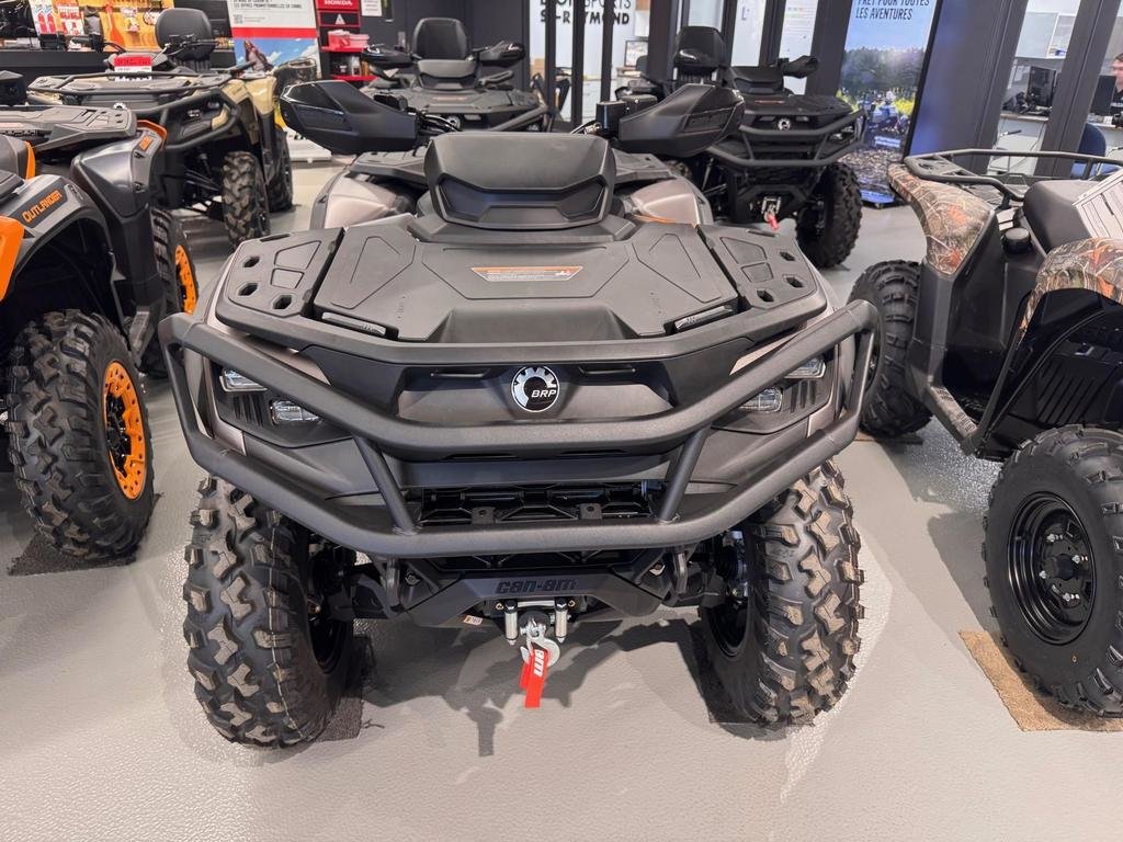 Can-Am OUTL XT 850  2025 à Charlemagne, Québec - 5 - w1024h768px