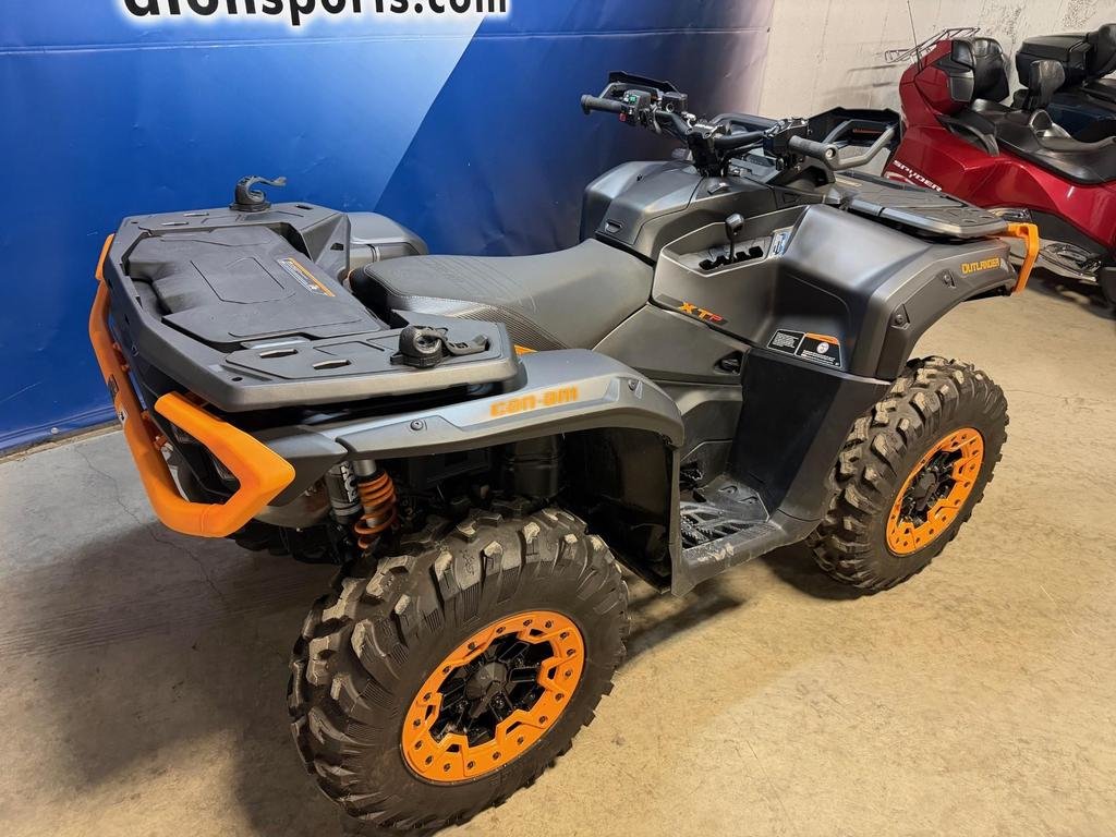 2025 Can-Am OUTLANDER 1000 XT-P XTP in Charlemagne, Quebec - 6 - w1024h768px