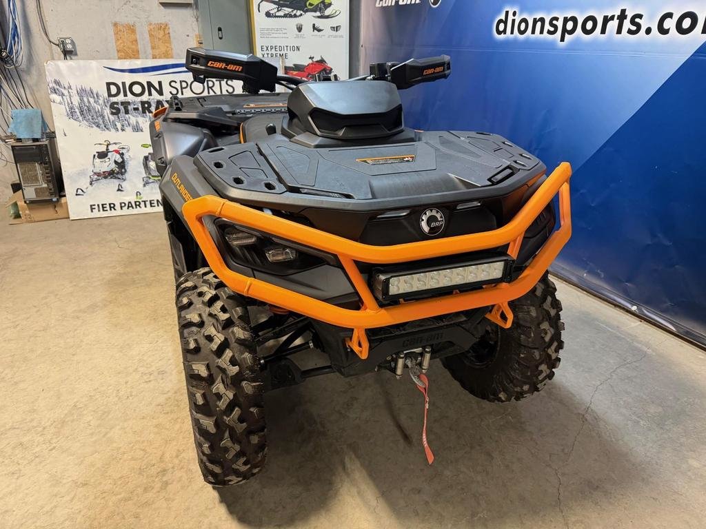 2025 Can-Am OUTLANDER 1000 XT-P XTP in Charlemagne, Quebec - 3 - w1024h768px