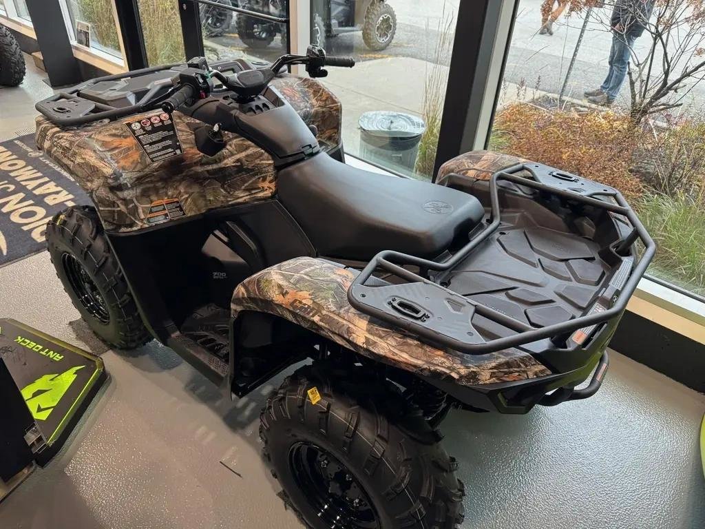 Can-Am OUTLANDER 700 DPS  2026 à Charlemagne, Québec - 3 - w1024h768px