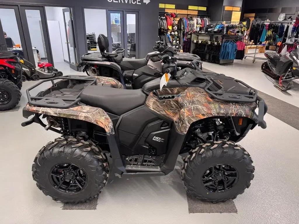 Can-Am OUTLANDER 700 PRO HUNTING  HD7  2025 à Charlemagne, Québec - 1 - w1024h768px