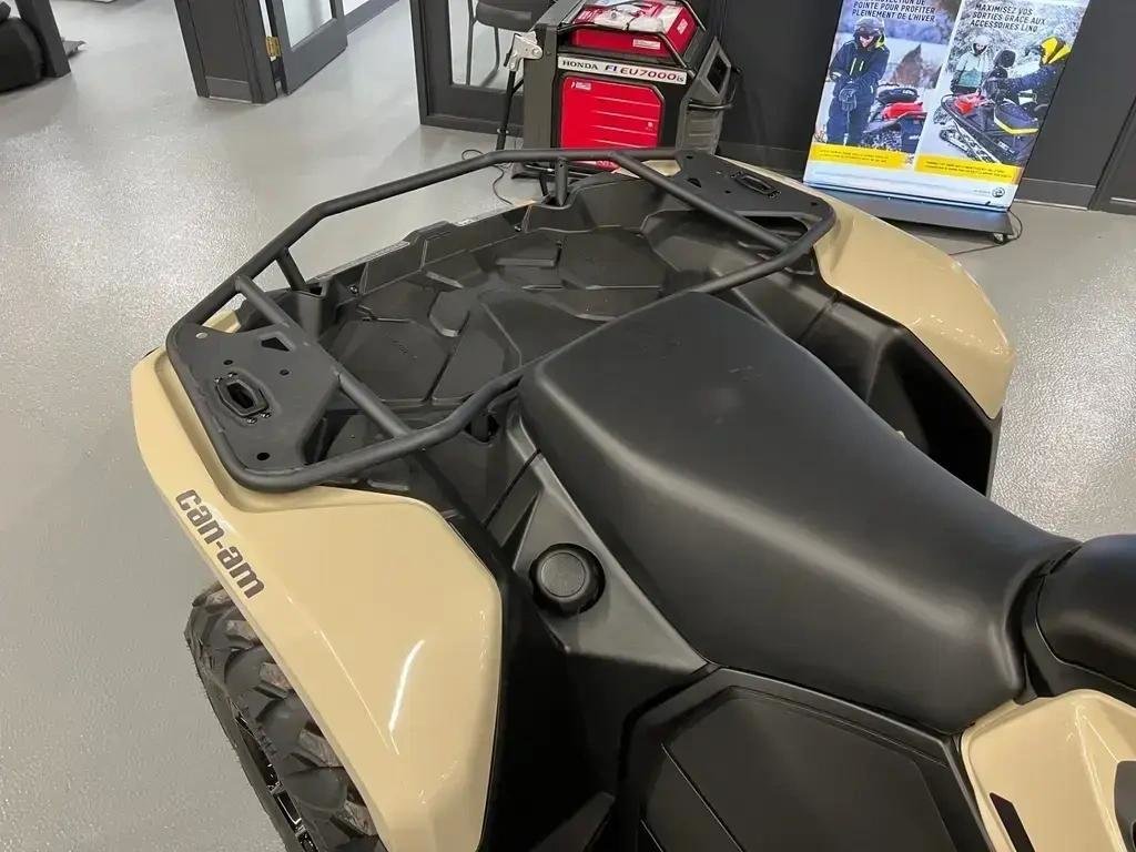Can-Am OUTLANDER 700 PRO XU HD7  2026 à Charlemagne, Québec - 6 - w1024h768px