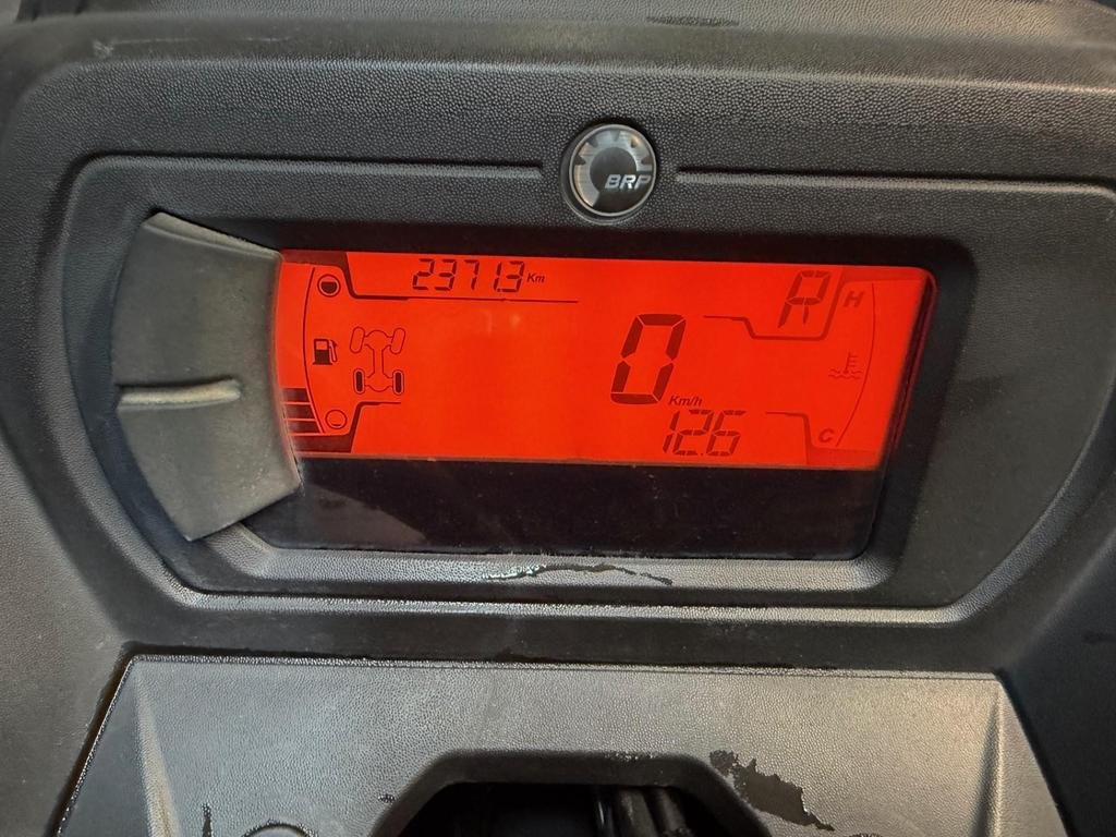 2023 Can-Am OUTLANDER 700 XT in Charlemagne, Quebec - 8 - w1024h768px